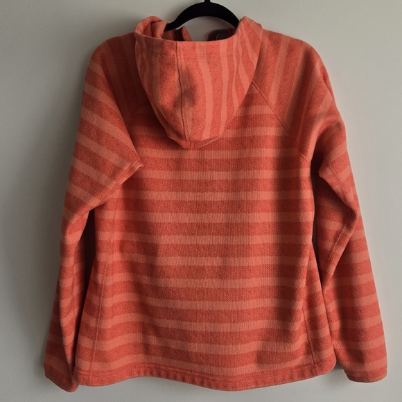 The North Face Crescent Sunshine Sweater. (D9) - Picture 4 of 12